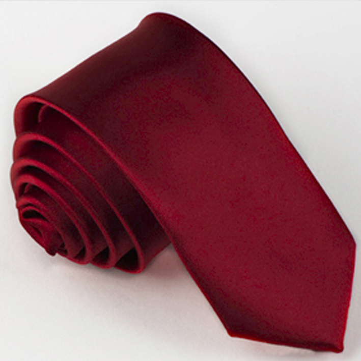 červená kravata
