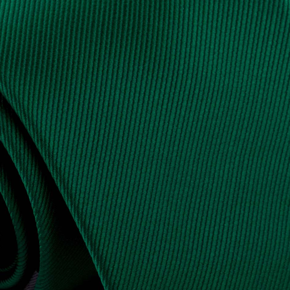 Tmavě zelená kravata detail